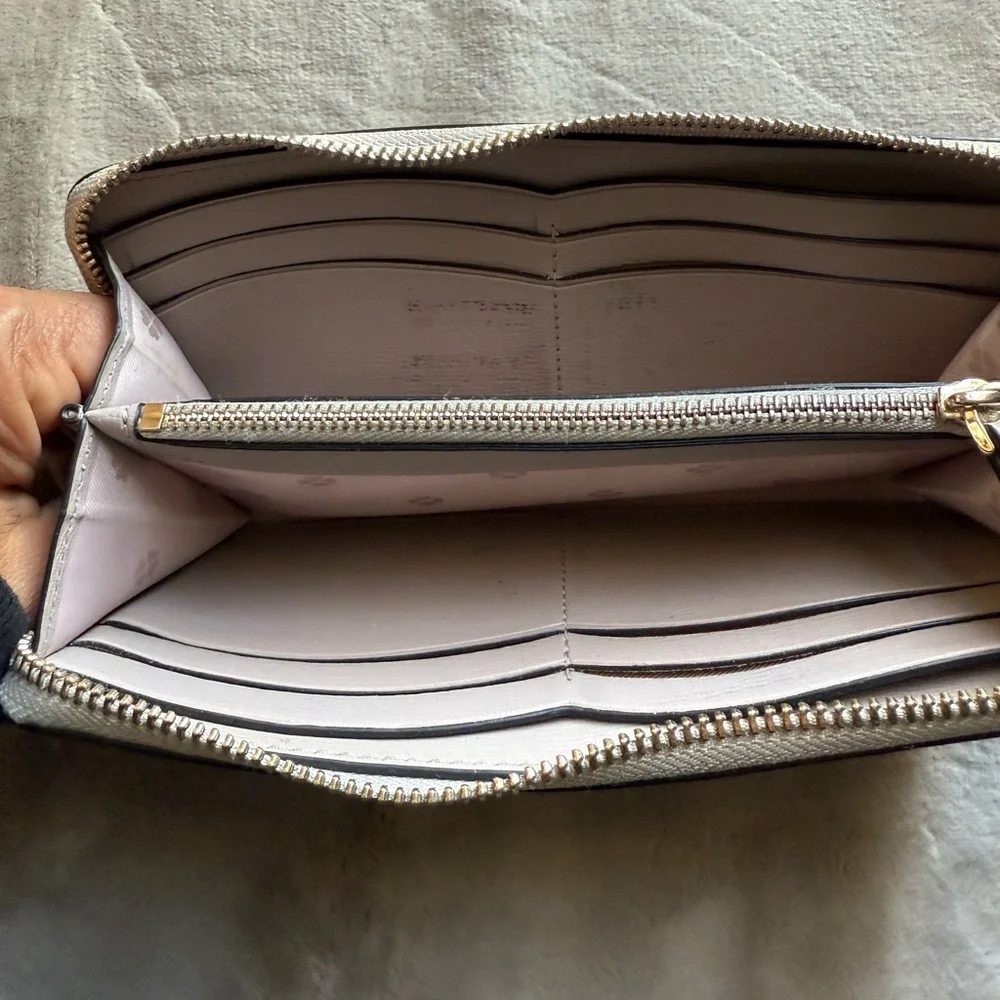 Kate Spade Black and Cream Wallet - Picture 8 of 8